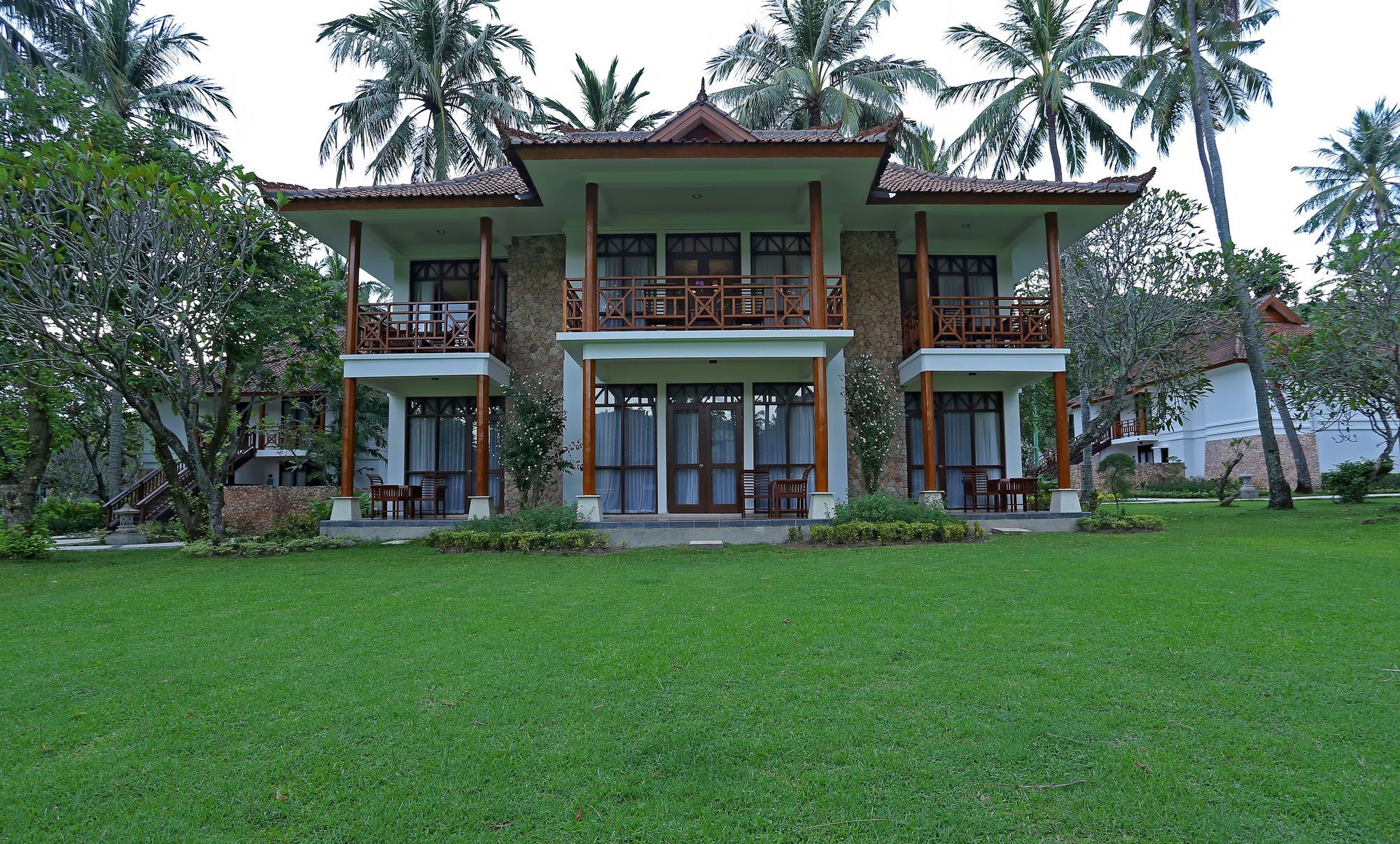 Mangsit Suites By Holiday Resort Lombok Exterior foto